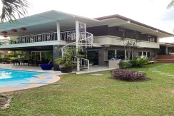 HOUSE & LOT with 1000 sqm lot area; 389 floor area -Bacolod City